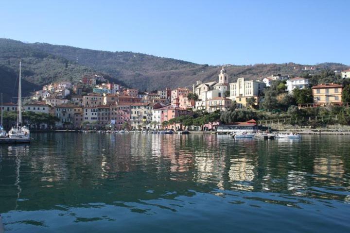 Carugio Del Fezzano Bed & Breakfast Fezzano  Luaran gambar